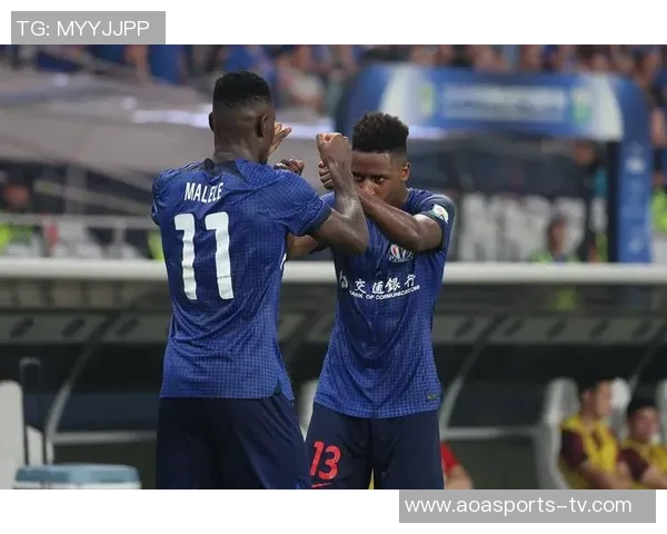 申花上赛季与海港争冠失利本赛季再度追赶仅差2分屈居亚军