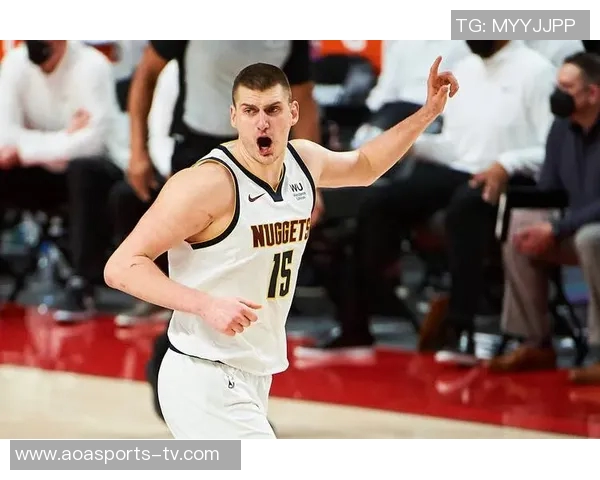 约基奇开季四场三双追平历史纪录期待下场再创辉煌